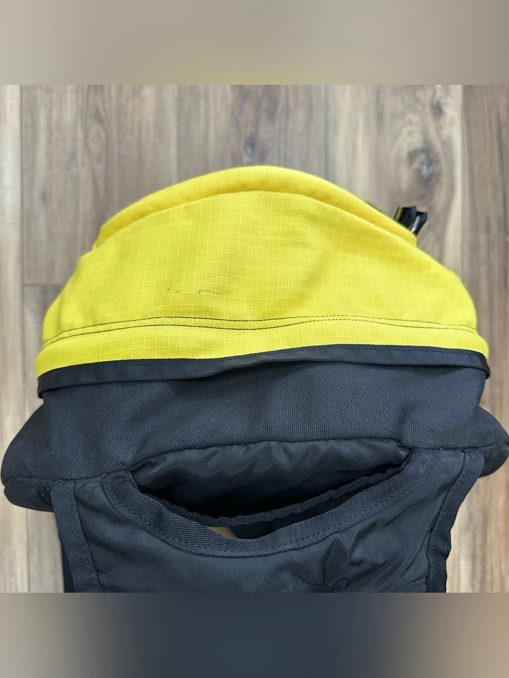 MountainSmith Everyday Carry EDC 24/7 Backpack Hiking Black Yellow